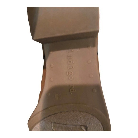 INDIGO Rd. Womens size‎ 6 Tan Embroidered Flowers Slip-On Fashion Ankle Boots - Picture 6 of 6